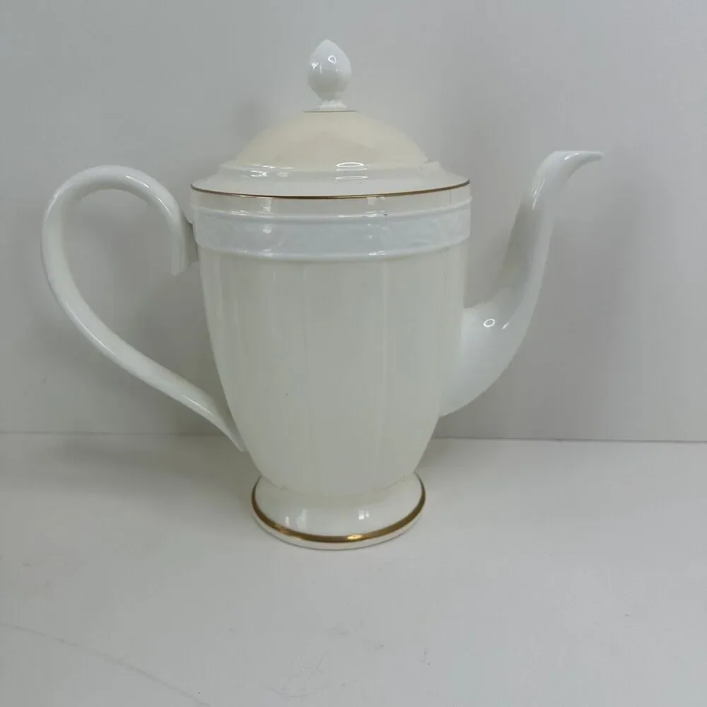 Villeroy & Boch Germany IVOIRE Chateau Collection 4 Cup Coffee Pot Lid NWT